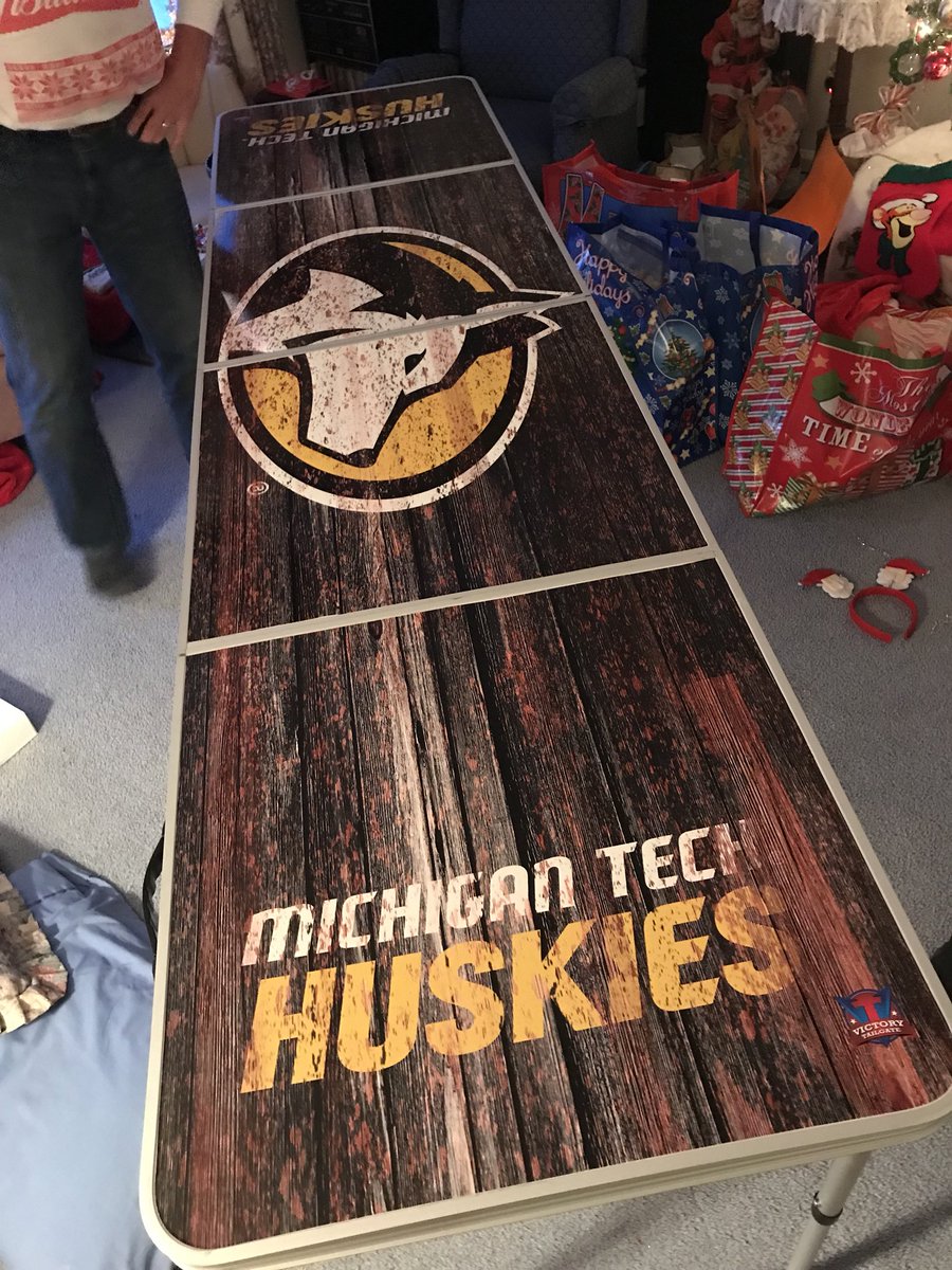 derekjames66's tweet photo. Aunt @doreenschaar bought a beer pong table for my grandma to gift to my cousin..

Grandma was asked to buy black/yellow solo cups because Nathan needed cups at his dorm

She was also asked to get ping pong balls for ping pong tables in their dorms..

Grandma wasn’t impressed 😂 https://t.co/vJG2EV9bKV