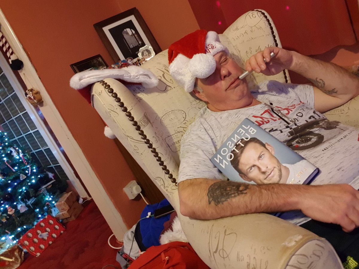 arsenichearts's tweet photo. Merry Christmas Eve all, my dad is #sloshed #christmaseve #jensenbutton #jolabokaflod https://t.co/98lgyUG2PQ