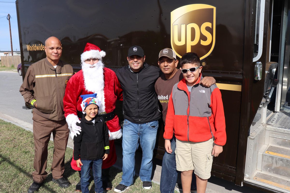 RubenJasso23's tweet photo. Happy Holidays from McAllen 7851 N2N volunteers https://t.co/BFAwCS03gg