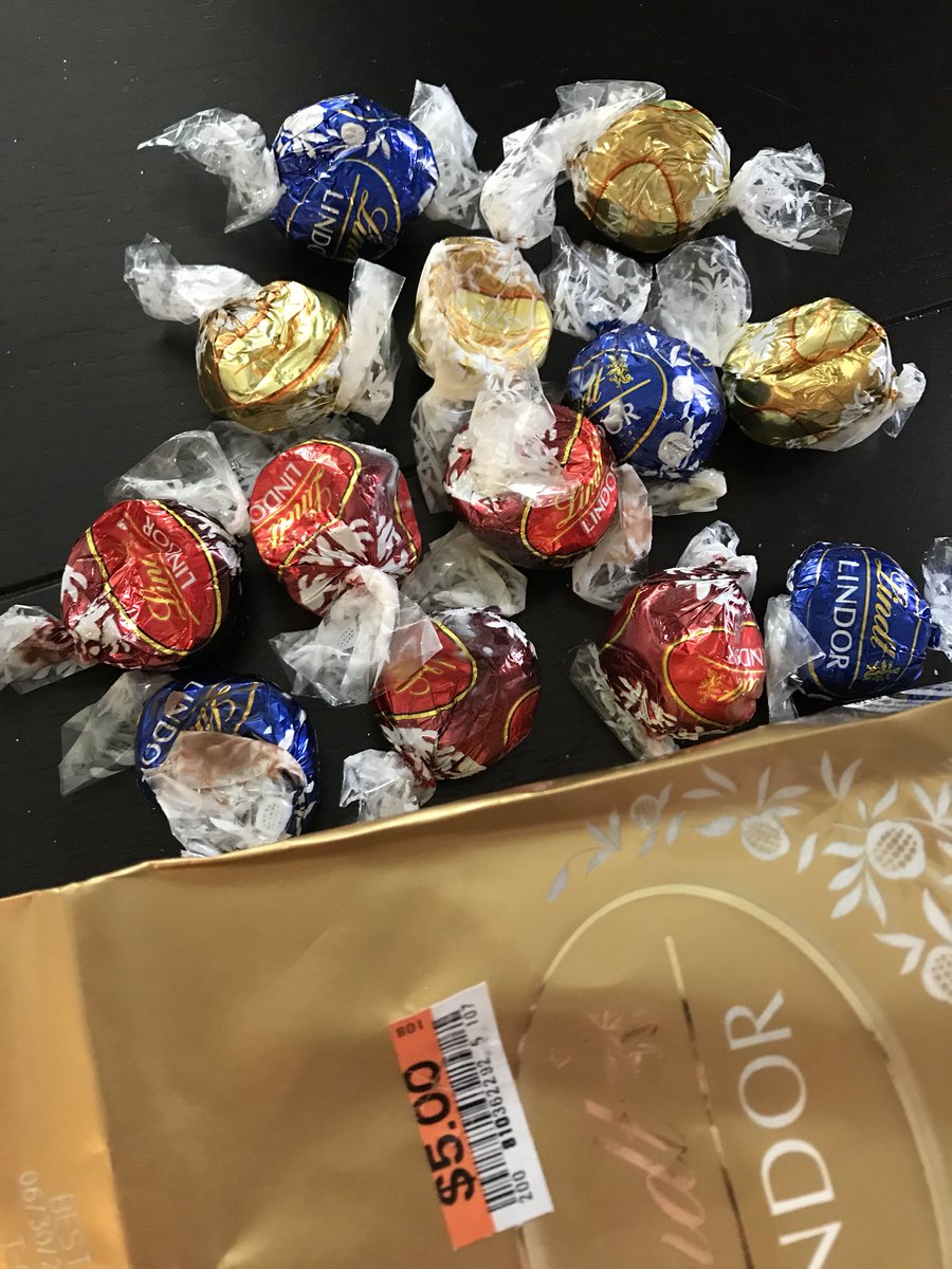 ColieKnoke's tweet photo. Super disappointed @BigLots @Lindt I paid $5 for melted messy chocolates. And the dark chocolate looks like the milk? Happy holidays 😒 https://t.co/meaAwe08x2