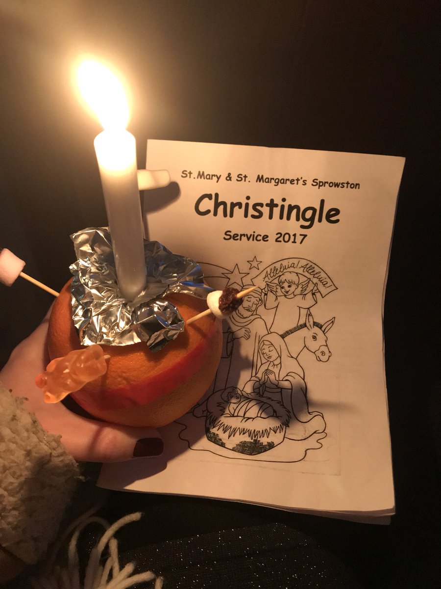 Wow what a fantastic 2 christingle services <a href="/SprowstonParish/">SprowstonParish</a> ! Over 650 lovely people through the door. 1 more sleep to go! ... 🎅🏼🐶