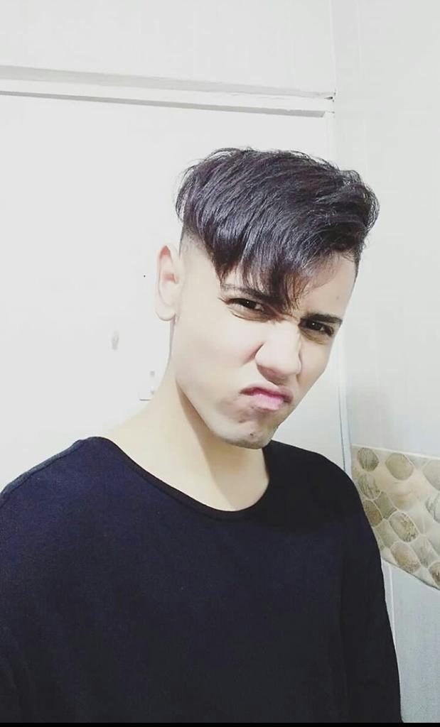 DavidPonceFans1's tweet photo. Te espero abajo de mi árbol bebe #Bombom #DAVIDAD #poncistas #David #FelizNavidad 😍😍😍💖 @davidponcemusic https://t.co/ISzyDFN7gu