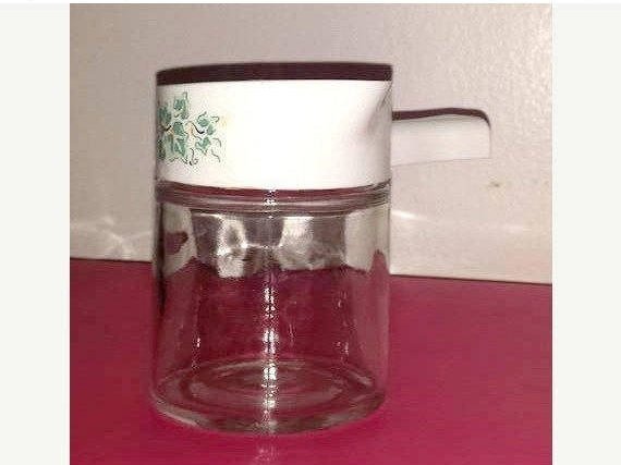 JunkYardBlonde's tweet photo. Vintage Corelle Ivy Leaf Creamer,Corning Creamer,Corning,Callaway,Gl… https://t.co/T8ZrOEMtXW #Etsy #CorningCallaway https://t.co/rw25EV9pLh