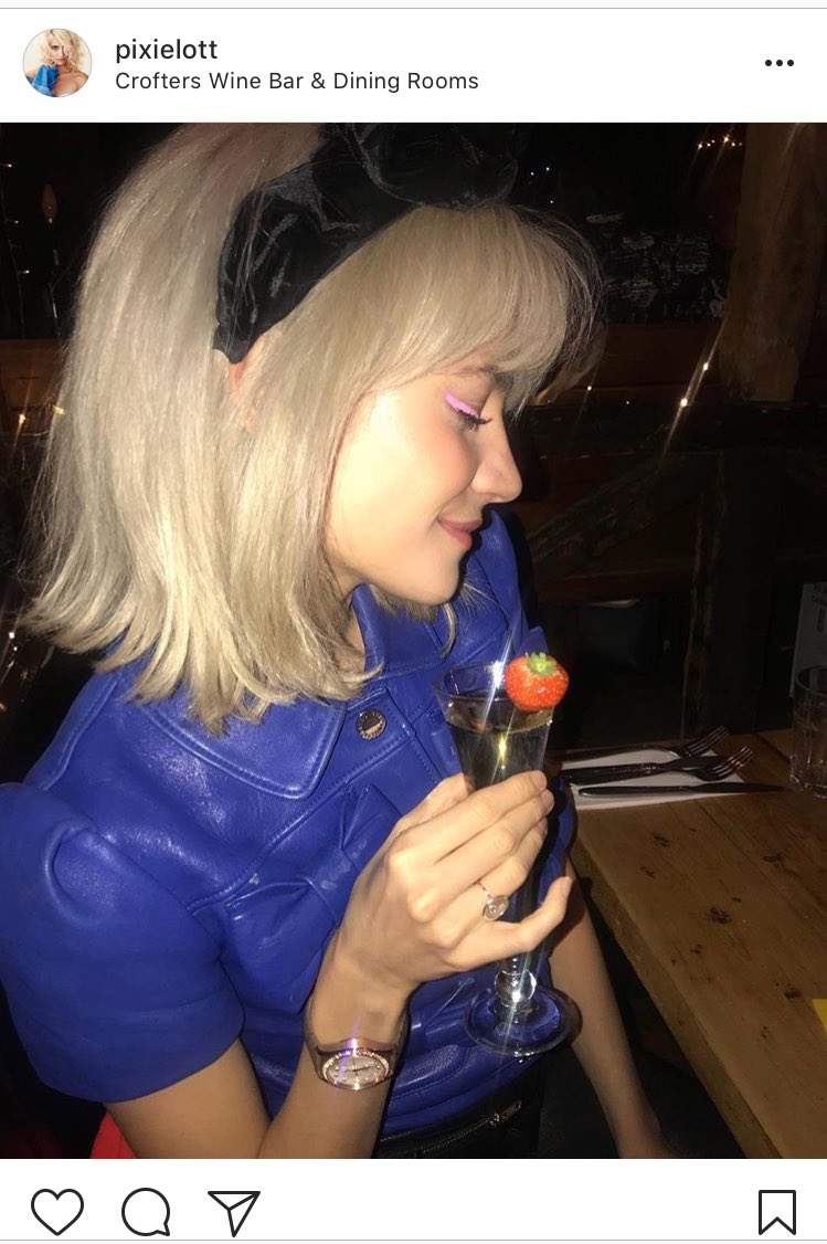 CroftersWineBar's tweet photo. Had the lovely @PixieLott in the restaurant this evening🥂❤️ https://t.co/Qjc77nGwkd