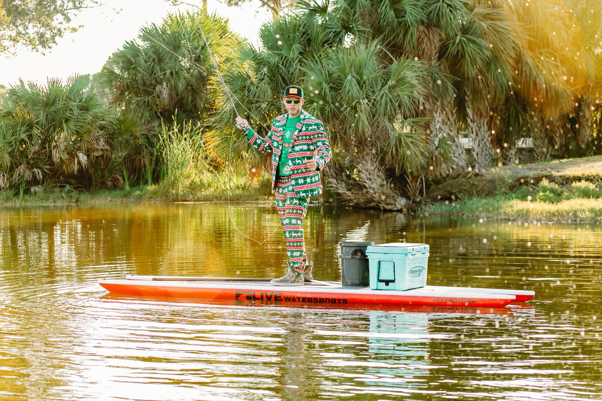 Getting in one more cast before the big man in red comes to town #whatdoyoulivefor #liveitup