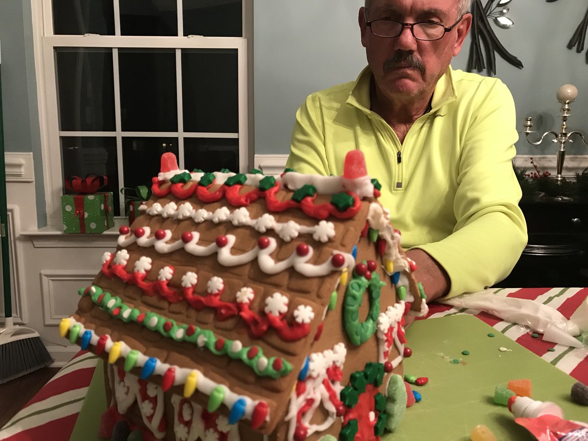 GingerRothrock's tweet image. Me and #engineerdad versus husband, kids and grandma. #winningteam #santaschalet