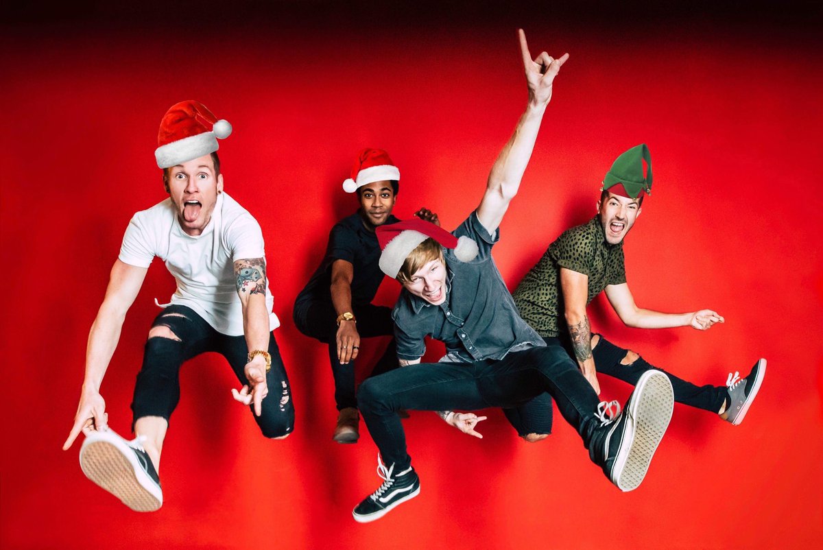 makeoutjapan's tweet photo. 🎁MERRY CHRISTMAS🎄
 メリークリスマス！ https://t.co/6dN97JqdGy