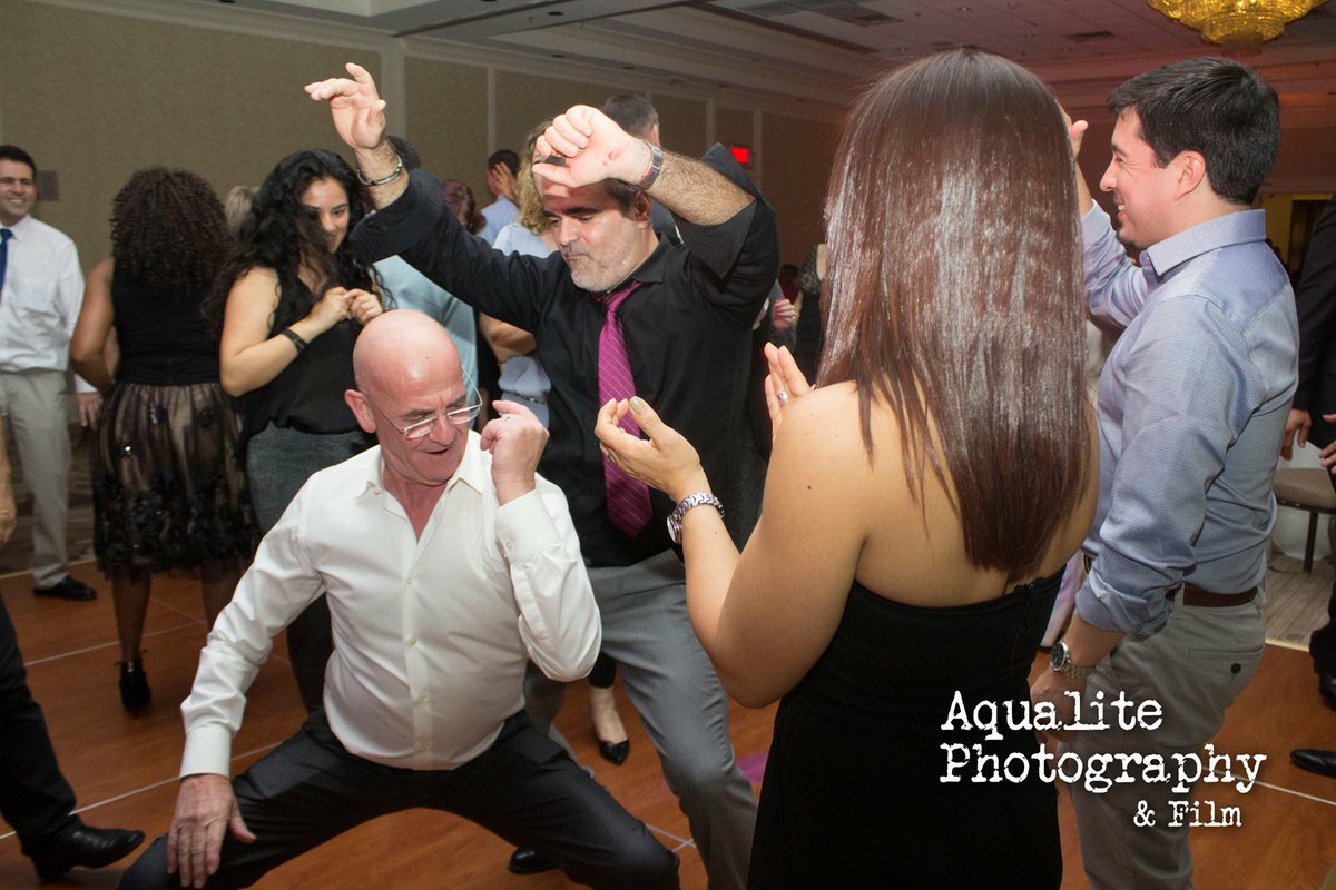 AqualitePhoto's tweet photo. Holiday Fun at Sidel, Inc.'s annual holiday party🎄🎁

Shot for @DJMICHAELLONDON of #London2LondonMedia 📸

#AqualitePhotography
#PhotographyLife
#ATLPhotography https://t.co/r5Yo82U9dI