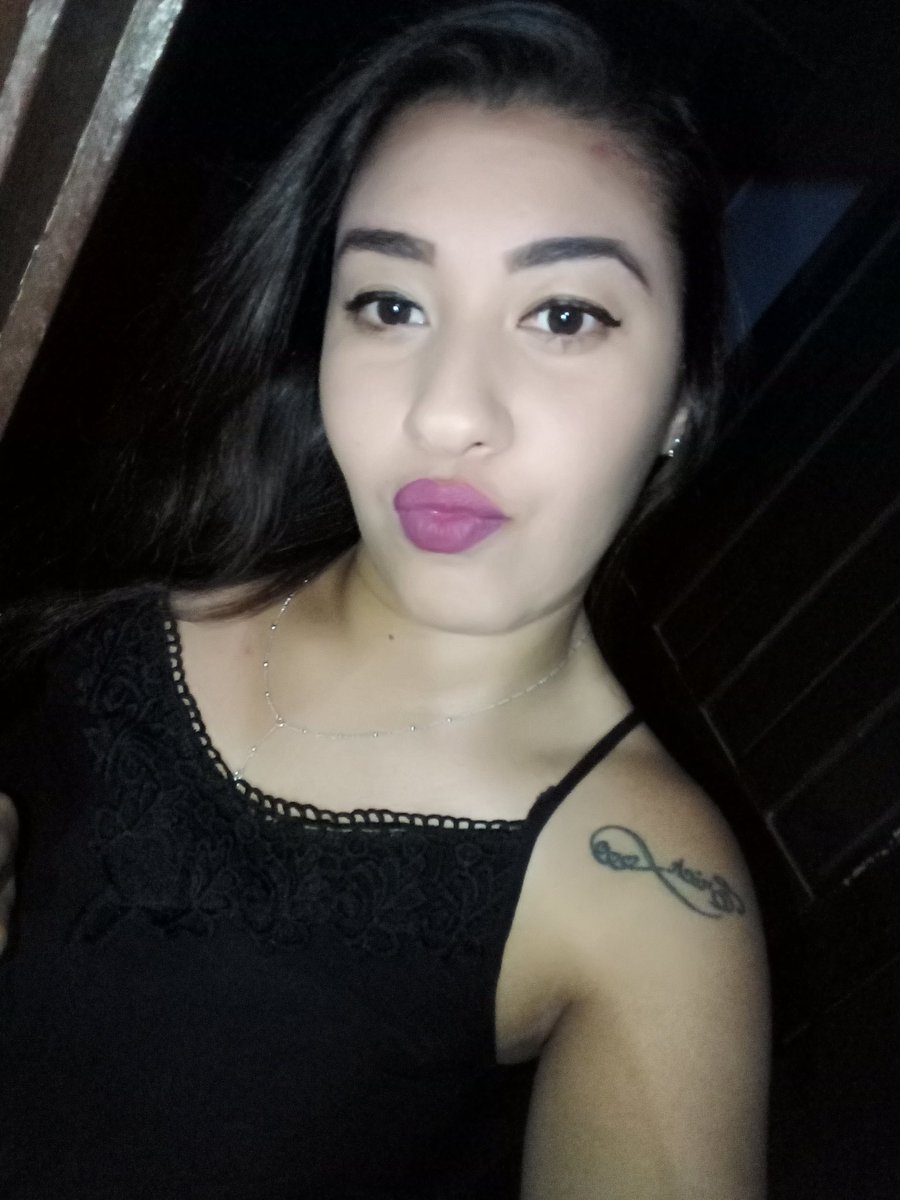 CarolLarrossa's tweet photo. Feliz Natal 😍😍 https://t.co/xV3fxOgeES
