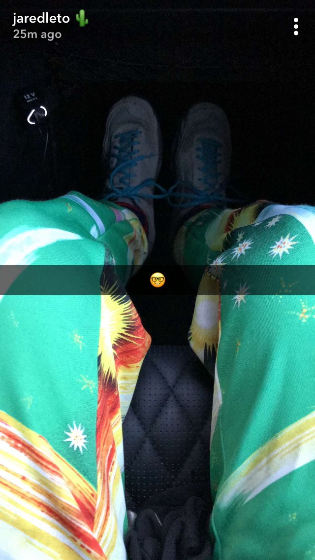 mcarr2k's tweet photo. Ooooooo 😯Have fun 🤓 @JaredLeto
#SnapcChat https://t.co/f3XIVF2SiA