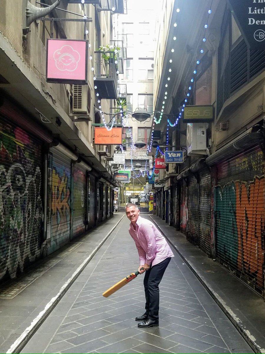 GuyStayner's tweet photo. Fantasy street cricket
One day only
#ChristmasCricket
#CentrePlace
#Melbourne
Merry Xmas https://t.co/mNcxtsW581
