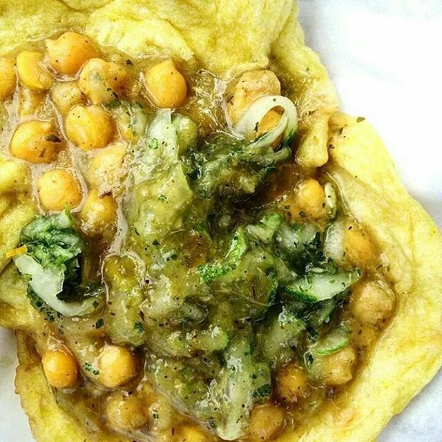 Trini_Doubles's tweet photo. Craving #TriniDoubles? #Vegetarian #Vegan #VeganFood #GlutenFree #Protein #Healthy https://t.co/kfAiCJosEW