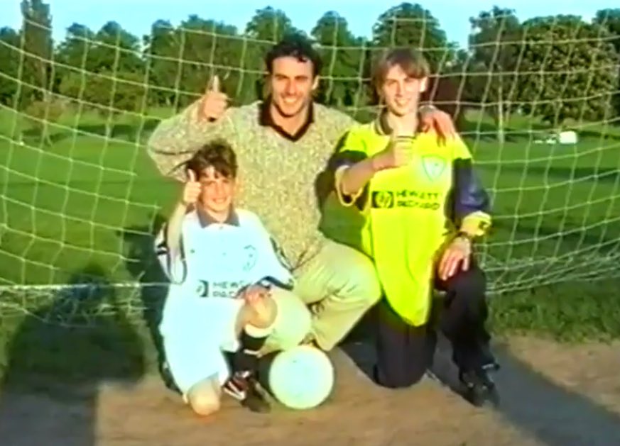 samseller's tweet photo. Found this from 1997 I’m with @Ramon_Vega71 and @El_Sel #THFC https://t.co/4zkQQrI0LN