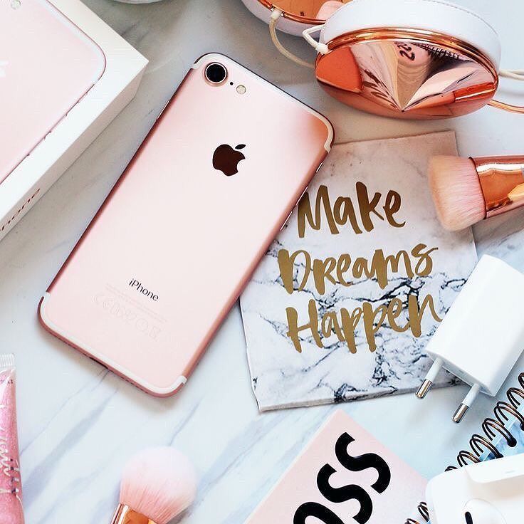 _lvr203's tweet photo. CT Style Guide is digital destination created to connect, empower and spotlight Connecticut GirlBosses. 📷@pinterest 
Let's Create a Culture of Cheer! 
Who would you like to see featured? 
Tag a CT Girlboss👇🏾. #ctstyleguide https://t.co/szncBOZogv https://t.co/Id8odbiIbn