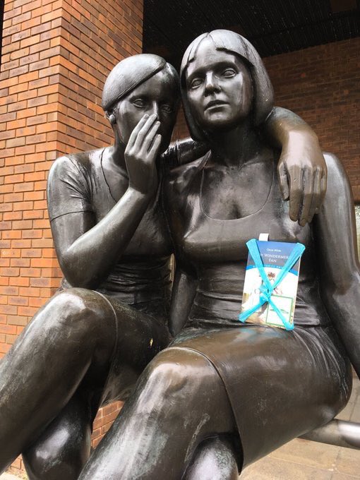 bookfairies_mk's tweet photo. I wonder who found “Lady Windermere’s Fan” on the Whisper Statue outside Milton Keynes Central Library? 📚💞 #BookFairies #BookFairiesUK #Book #Books #IBelieveinBookFairies #MiltonKeynes #LadyWindermeresFan https://t.co/MuFYYblhUY