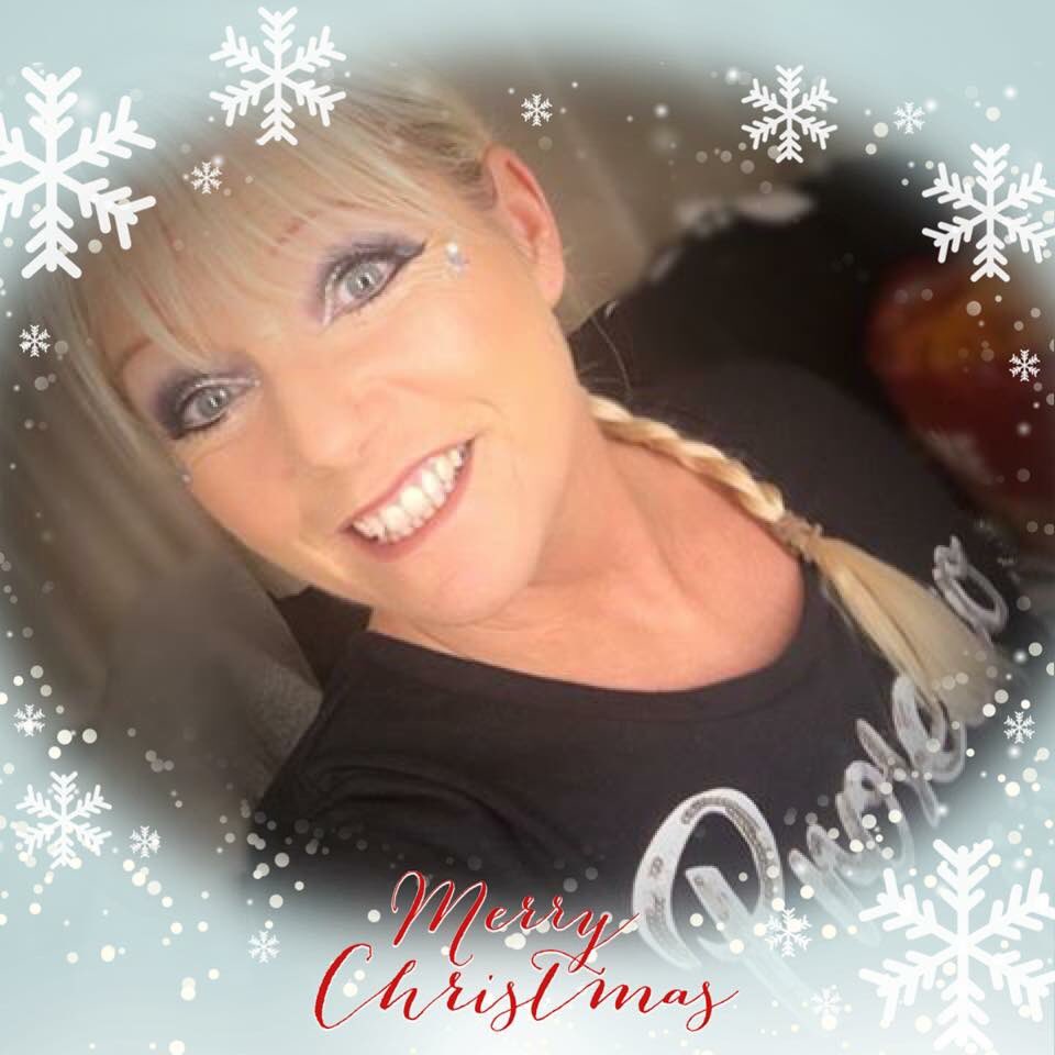 ToniLeeSinger's tweet photo. Wanted to say #MerryChristmas love from #ToniLeeSinger x https://t.co/EnQUZohjZO