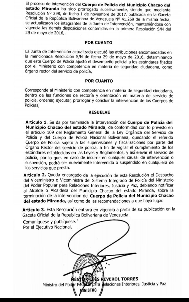 ChacaoConDuque's tweet photo. Nos da mucha alegría saber que, finalmente, ha cesado la intervención de nuestra @policiachacao. No hay mejor regalo que la libertad de 12 de @los14polichacao y la recuperación de la autonomía de la institución. #FelizNavidad2017 https://t.co/MWsw6WxiWh
