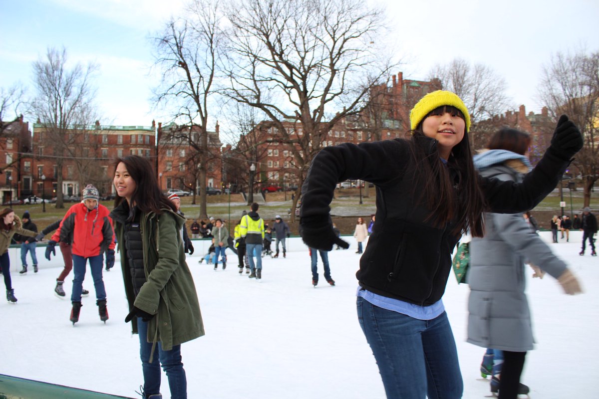 CookTimeRemmi's tweet photo. Skatin’ into Christmas! Happy Holidays, all! #RemmiCooks (in case you were wondering, I only ALMOST fell twice) https://t.co/WXgQe4V1Fw