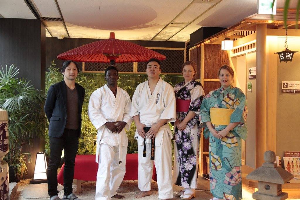 wjs_ginza's tweet photo. WJS Ginza staff wish you Merry Christmas Season and Happy New Year 2018. We are looking forward to seeing you in our store again!
#japan #japantravel #tokyo #ginza #wifijapan #cultureexperience #teaceremony #karate #japanesemartialarts #greentea #rickshaw #souvenirs #calligraphy https://t.co/zBKqC6AbxZ