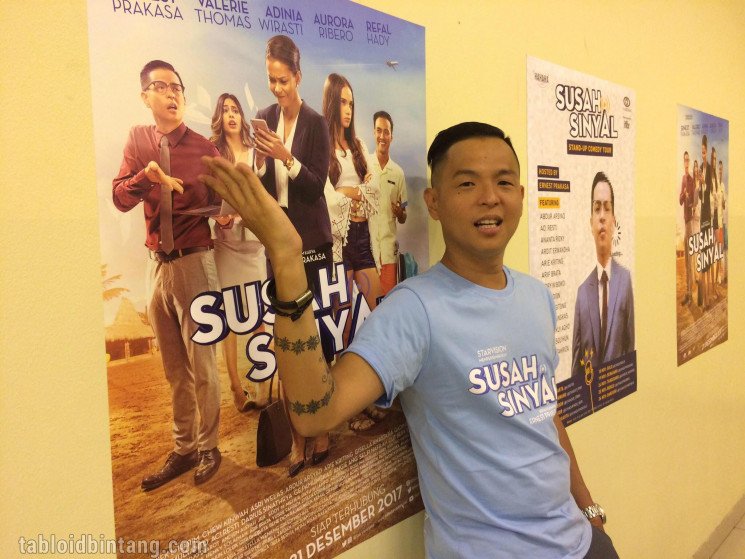 Susah Sinyal Ditonton 300 Ribu Orang Dalam 3 Hari, Ini Komentar Ernest Prakasa dlvr.it/Q7Tm54