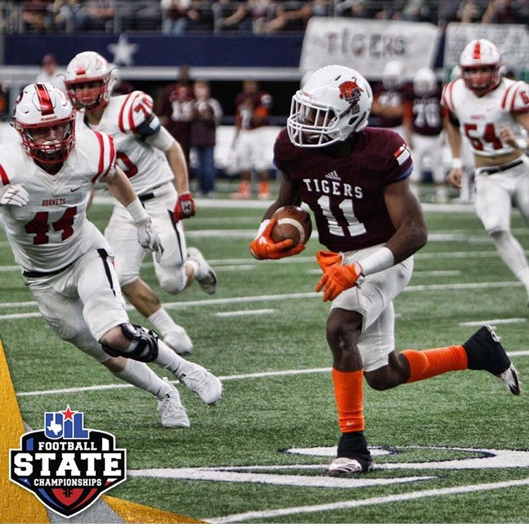 TraiGardner's tweet photo. Y’all hear me out, I used to dream &amp; pray about being able to play HIGH SCHOOL BALL, Now I’m about to seize the Opportunity of PLAYING COLLEGE BALL! Believe me when I say Dreams come true🙏🏾 God has a plan!🙏🏾 https://t.co/upe9nlgK7t