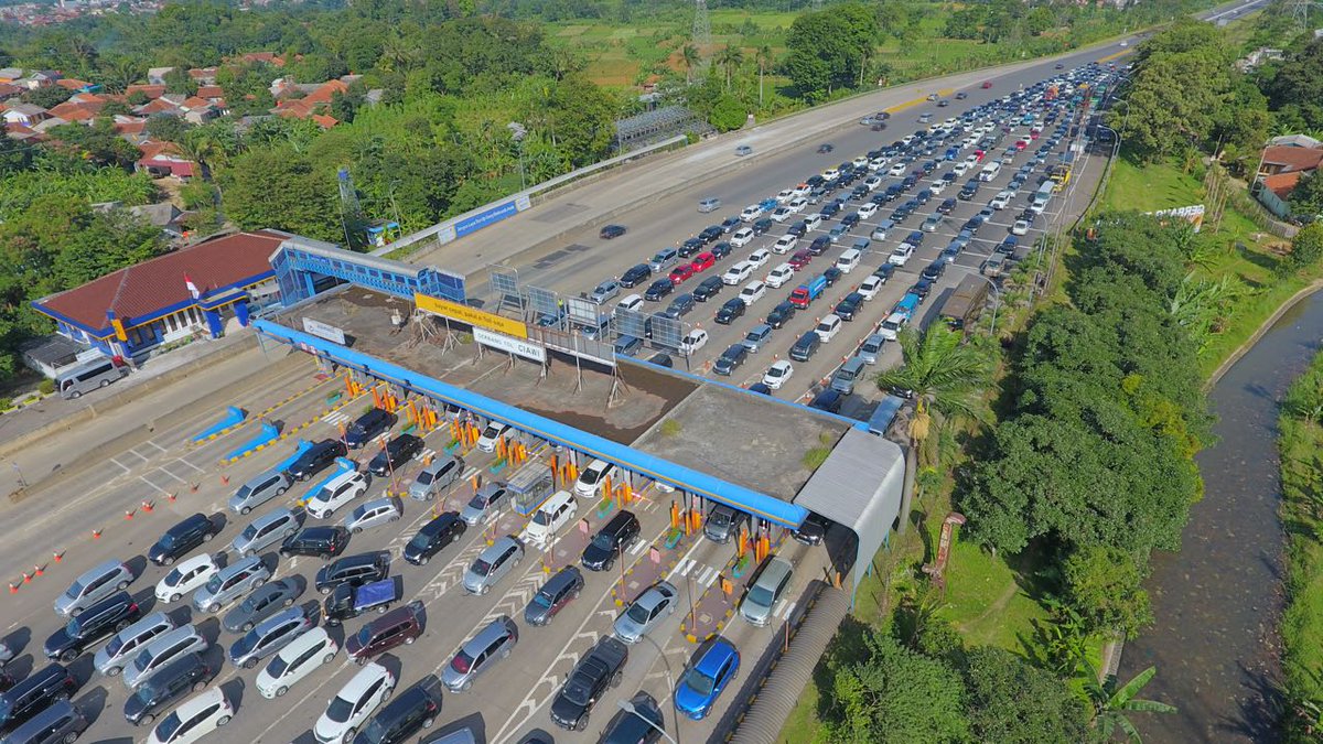 Fly Radio tweet media