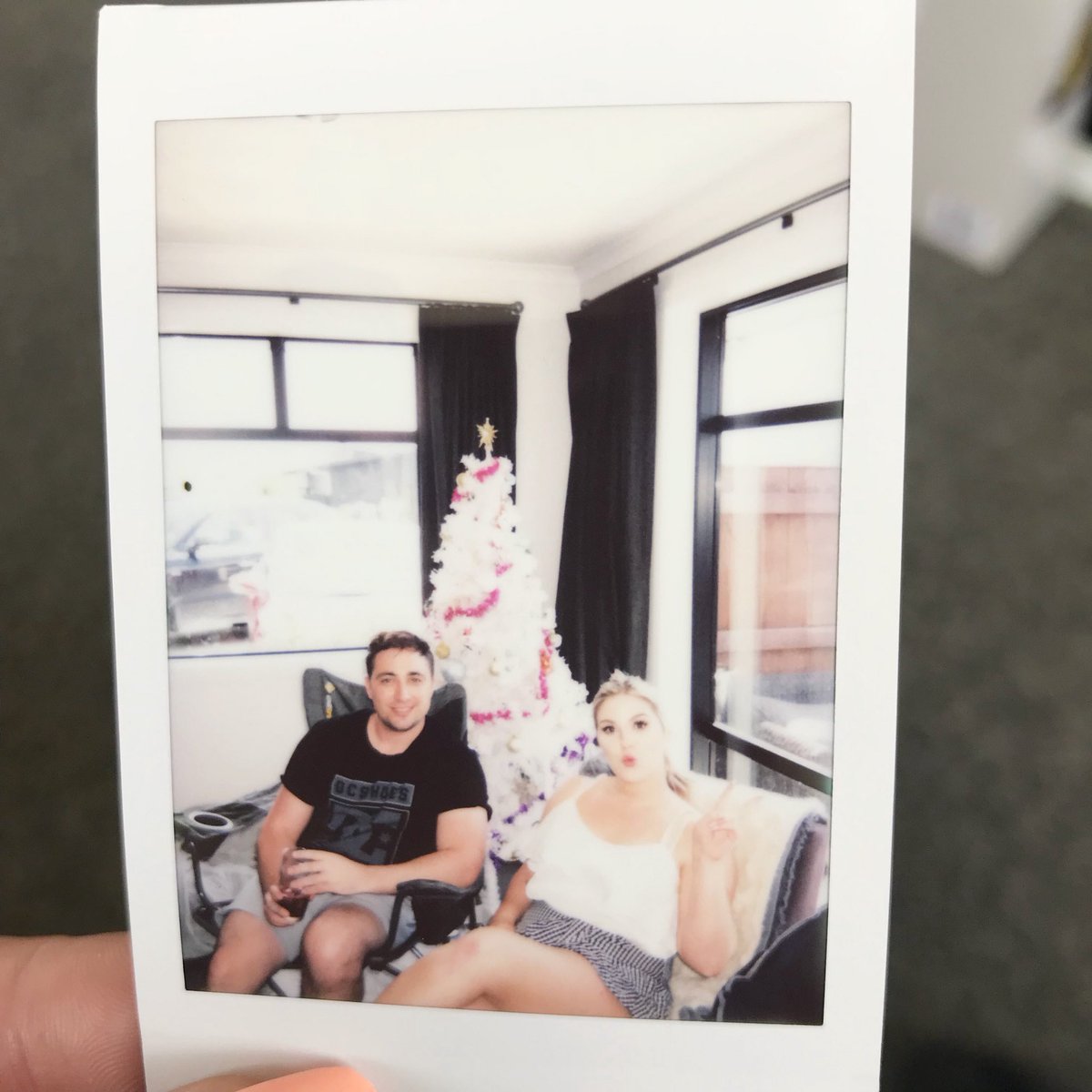 MooshMooshVlogs's tweet photo. Merry Christmas from @xoShaaan and I. Hope you guys are having a good day 🎄✌🏻 https://t.co/Y2EiY8lLUG