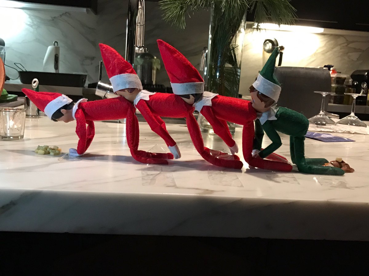 pattonoswalt's tweet photo. Happy Holidays. https://t.co/BgvAgWGss8