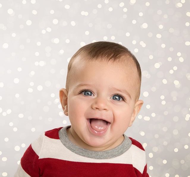 HoranFlynn's tweet photo. IG ____: Alguien estรก muy emocionado por Navidad ๐๐ #AdamNoel #BabyBlue https://t.co/A1HNgEh1RE