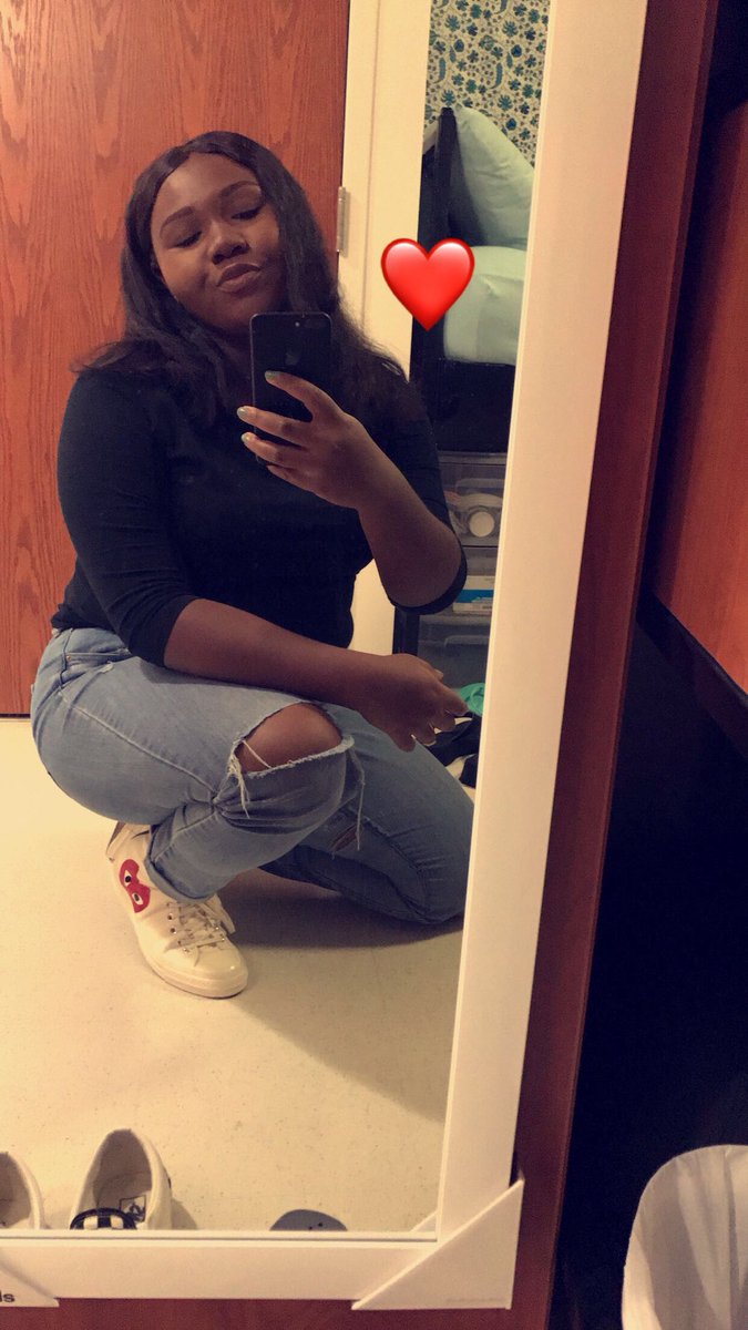notgxbbie's tweet photo. #BlackQueensofVCU 💛👑 https://t.co/NZI0j5M2fI
