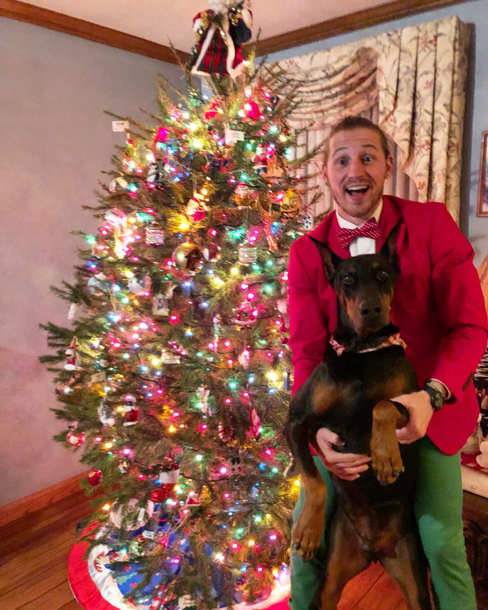 Bilbodatoad's tweet photo. HAPPY CRIMIS EVE FROM BOB DOG &amp; TOAD🐶🐸🎄❄️#ToadLyfe #MerryChristmas #StayBlessed #BestFriend #ToadMansion #Home #BBB #BillyBeingBilly #GoOnOneAdventureADay #Doberman #CreateYourOwnHappyness #BobDog #YERW https://t.co/CxFSaTXGyv