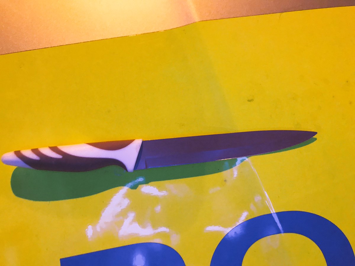 MPSHackney's tweet image. In the early hours of Christmas morning #GDTeamC officers stopped &amp;amp; searched a male in Stoke Newington who was carrying this large knife - he'll be enjoying Xmas lunch in our cells now.