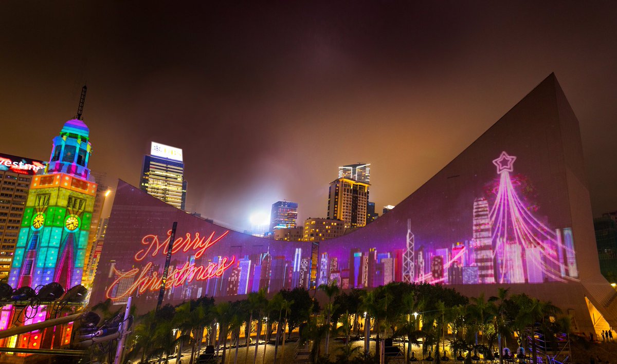 discoverhk's tweet photo. #HongKong wishes you a #MerryChristmas! 🎄🎁🎊🎉 #Christmas #HappyChristmas #MerryXmas https://t.co/WjKYOUTerh