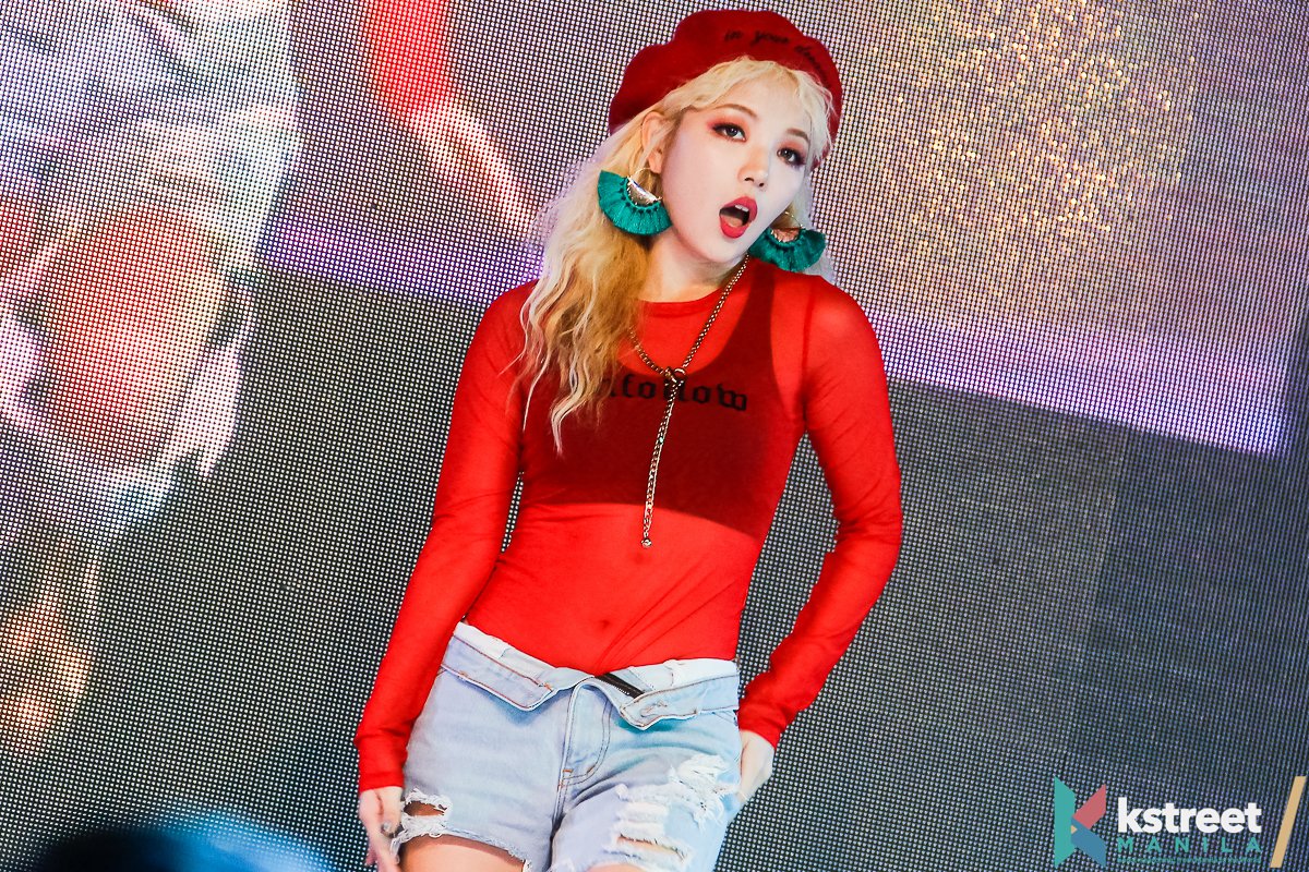 kstreetmanila's tweet photo. Check out the photos from last week's #KPOPCON9 posted on our Facebook page! Merry Christmas everyone! https://t.co/4ZblYPSCVb https://t.co/1Ltx5RJ8Sh
