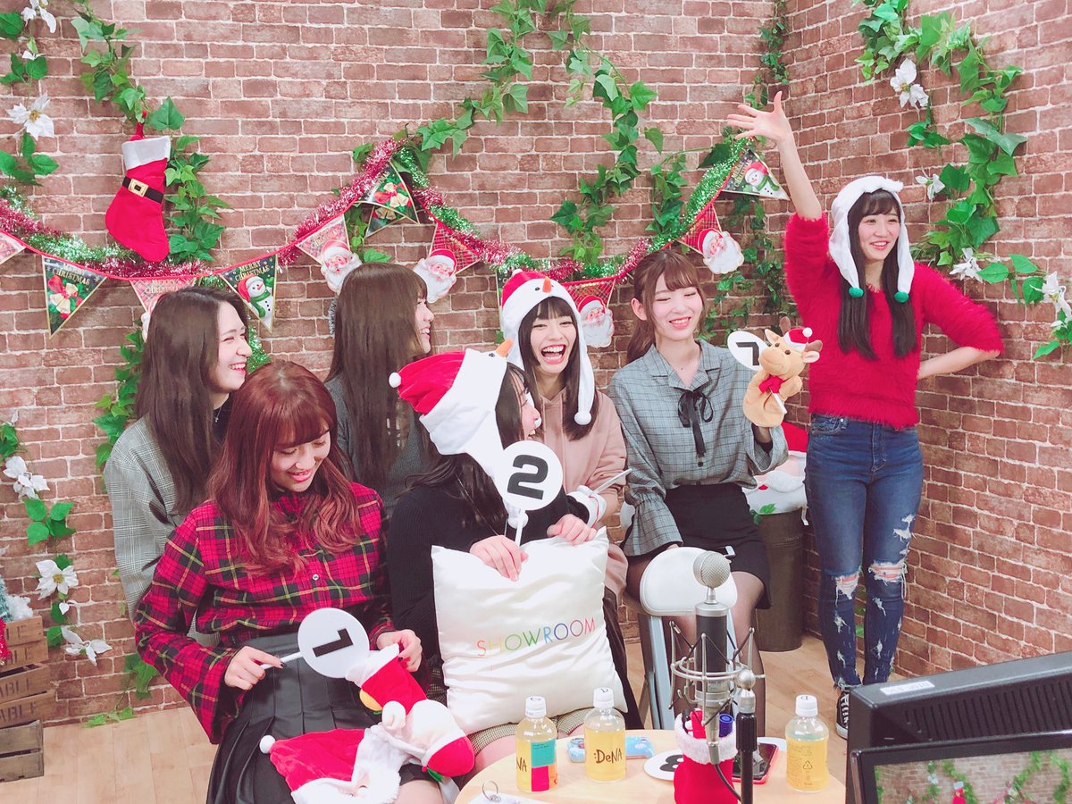 本日12/25(月)PALET Showroom「熱血！！PALET体育館」
メンバー8人全員で出演中！
※反田葉月は遅れて登場致します！
showroom-live.com/palet      
#PALET拡大
