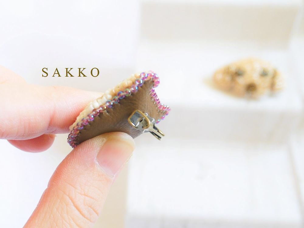 usakkosakko's tweet photo. 柴犬とダックスフンドのブローチ✨
アトリエCHINOCOさん( @atelierCHINOCO )へ納品しました♪
ちょこっとぷにぷにです(*^^*) https://t.co/ctvDgIU2fJ
