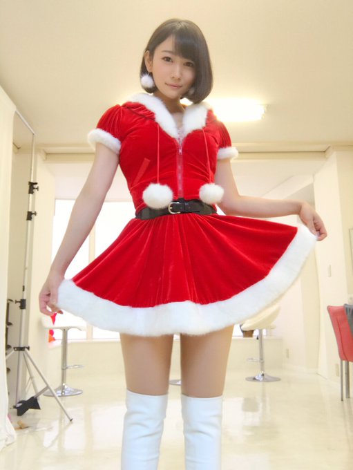 Merry Christmas🎄✨ わたしまだケーキたべれてないぞー(;o;)💦 みんなちゃんと食べた？？  写真も何も撮ってないから去年のしかないし、ダメリークリスマスだわい(;o;)💦 https://t