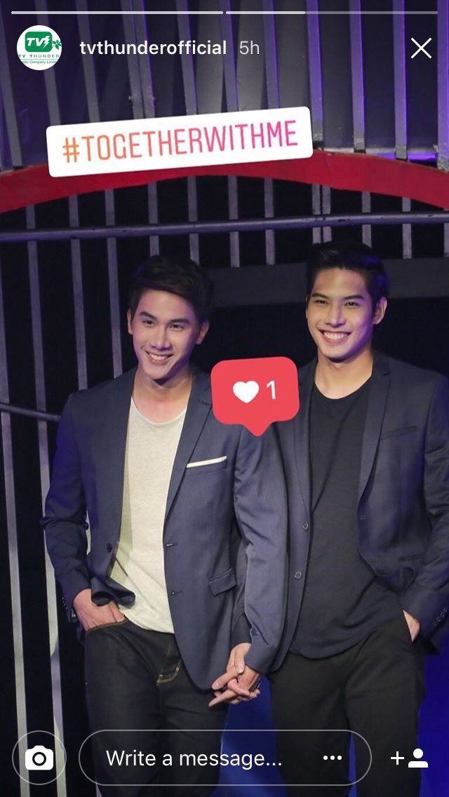 bmbayah_'s tweet photo. แฟนมั่ยแฟน 
1. แฟนมั่กๆ
2. แฟนแน่นอน https://t.co/Sil2sQnMFe
