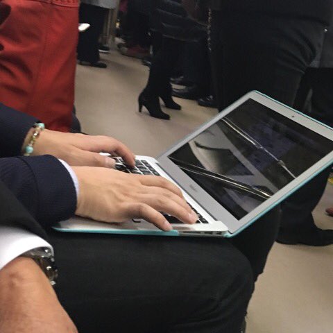 田尻 勉 A Twitter 電車の中でのノートパソコンのキーボードを叩く音は受忍しなければならないのだろうか 田尻 勉 A Twitter 電車の中でのノートパソコンのキーボードを叩く音は受忍しなければならないのだろうか