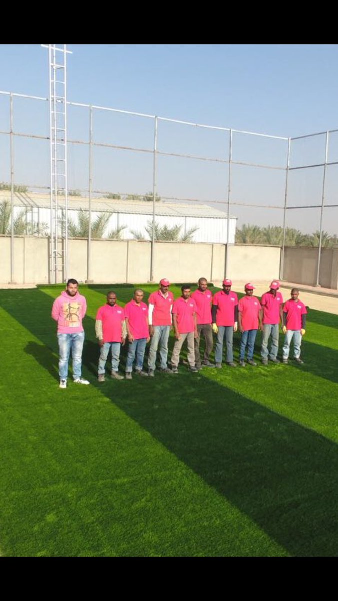 فريق اكاسيم الخاص بإنشاء الملاعب