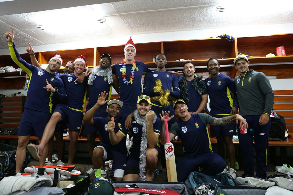 ProteasMenCSA's tweet photo. Merry Christmas to all who are  celebrating and happy holidays! Wishing every #ProteaFire fan a peaceful and joyous festive season. https://t.co/AOttWsQgq5