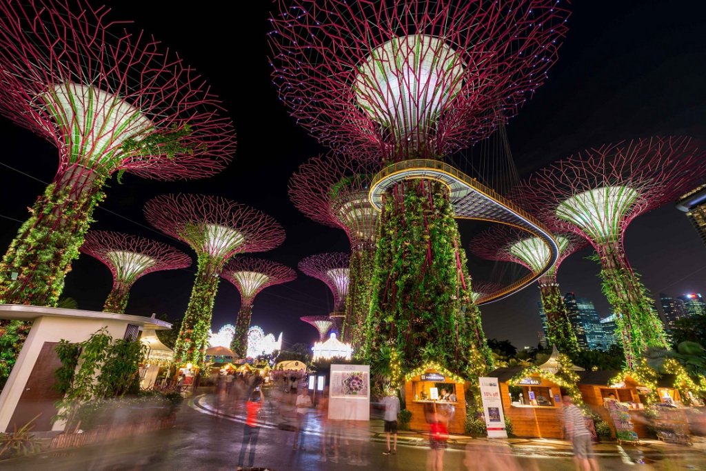 RatedApartments's tweet photo. Winter Wonderland Singapore https://t.co/qdgVn587pt https://t.co/mrCqgPH4uw