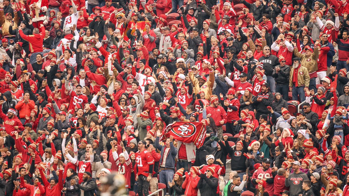49ers's tweet photo. #MerryChristmas 49ers Faithful 🎄 https://t.co/mNOAhaVDty