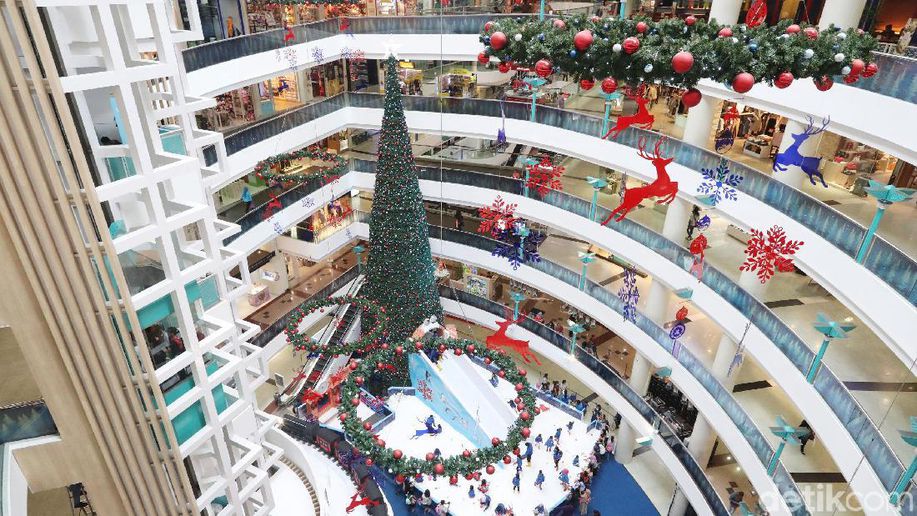 detikcom's tweet photo. Selamat Natal Menggema di Penjuru Dunia Lewat Medsos https://t.co/d9Ri5yNjSe https://t.co/1UpNmLaFlt