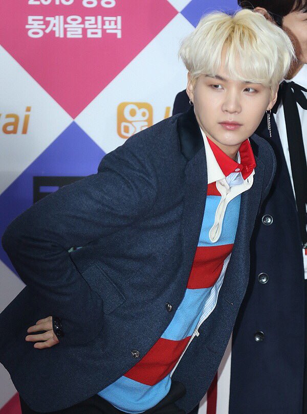 Bulletproof_SG's tweet photo. Yoongi’s pose to commemorate his first time attending SBS Gayo Daejeon 😂  (The previous times he was either sick or had an injury and wasn’t able to perform with the rest of the members)
#방탄소년단 #슈가 https://t.co/en1byjHp0z