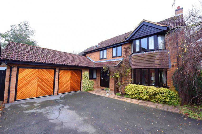 sansomeangeorge's tweet photo. #Swallowfield - SSTC - Sales speak louder than words!
For your FREE market appraisal click here: https://t.co/5EFmNXuanE
#itssold #Berkshire #Reading #property https://t.co/ang2PnNYWd