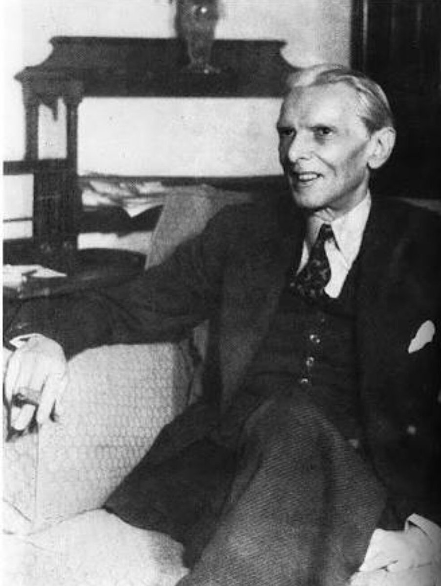 ArsheeaT's tweet photo. Happy birthday to the most handsome leader of all time 😍
#QuaidEAzam https://t.co/kBu1MxsOAu