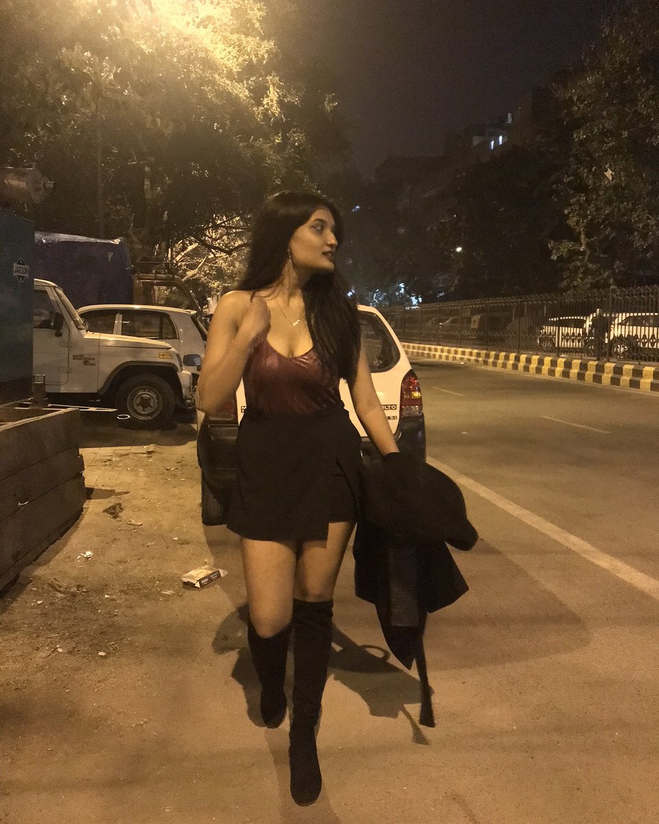 basicyetboujee's tweet photo. Slaaay a little harder everyday🌼#AboutLastNight #slaying #pose #Casual #styleblogger #bloggerlife #Ootn #lookbook #overcoat #hotpic #sexy #BoldandBeautiful #greatevening @WhoWhatWear @Fashionista_com @ootd_style @hm @hmindia @Forever21 @FOREVER21INDIA @OnlyIndia @BenefitID https://t.co/6o6w19AOHU