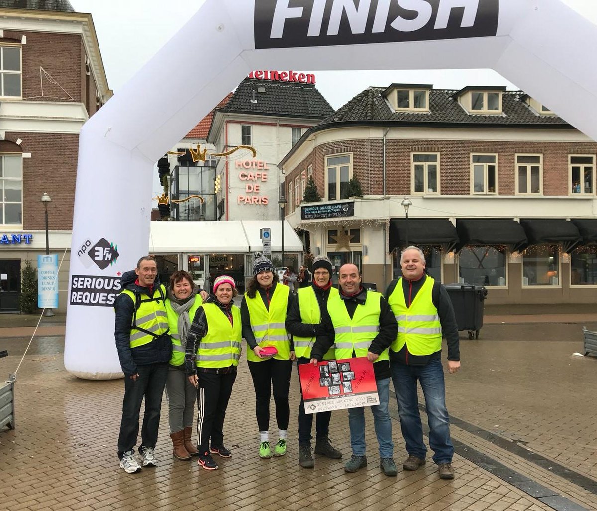 SR_walkingBolsw's tweet photo. Prachtige wandeltocht geweest en we hebben €4094,85 naar het glazen huis gebracht. Iedereen bedankt die ons gesponsord hebben. #3FM #sr17 @SeriousRequest @3FM @RodeKruis https://t.co/cupFTpHfNF