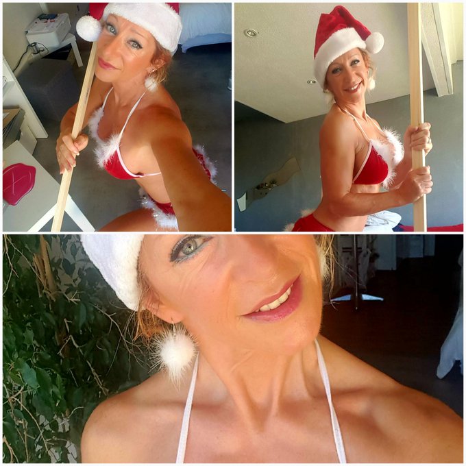 Tra&icirc;neau termin&eacute;. .. 🤶🎄🎁💋 https://t.co/CJpR7tgYIn